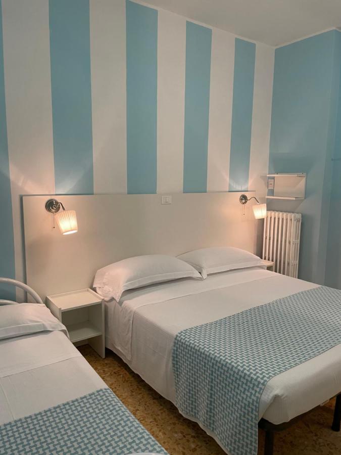 Hotel Del Golfo Лайджелия Екстериор снимка