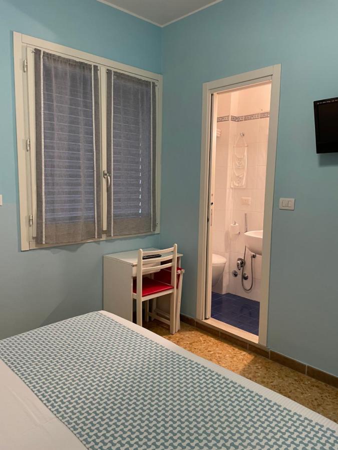 Hotel Del Golfo Лайджелия Екстериор снимка