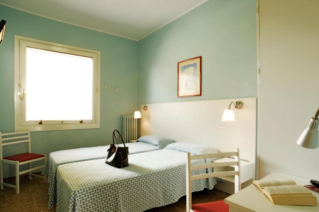 Hotel Del Golfo Лайджелия Екстериор снимка